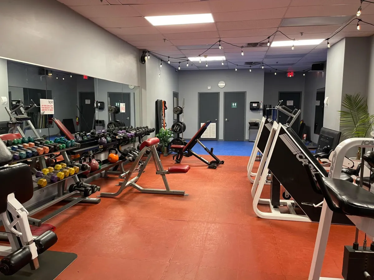 LAVA 24 Fitness gym tour 4