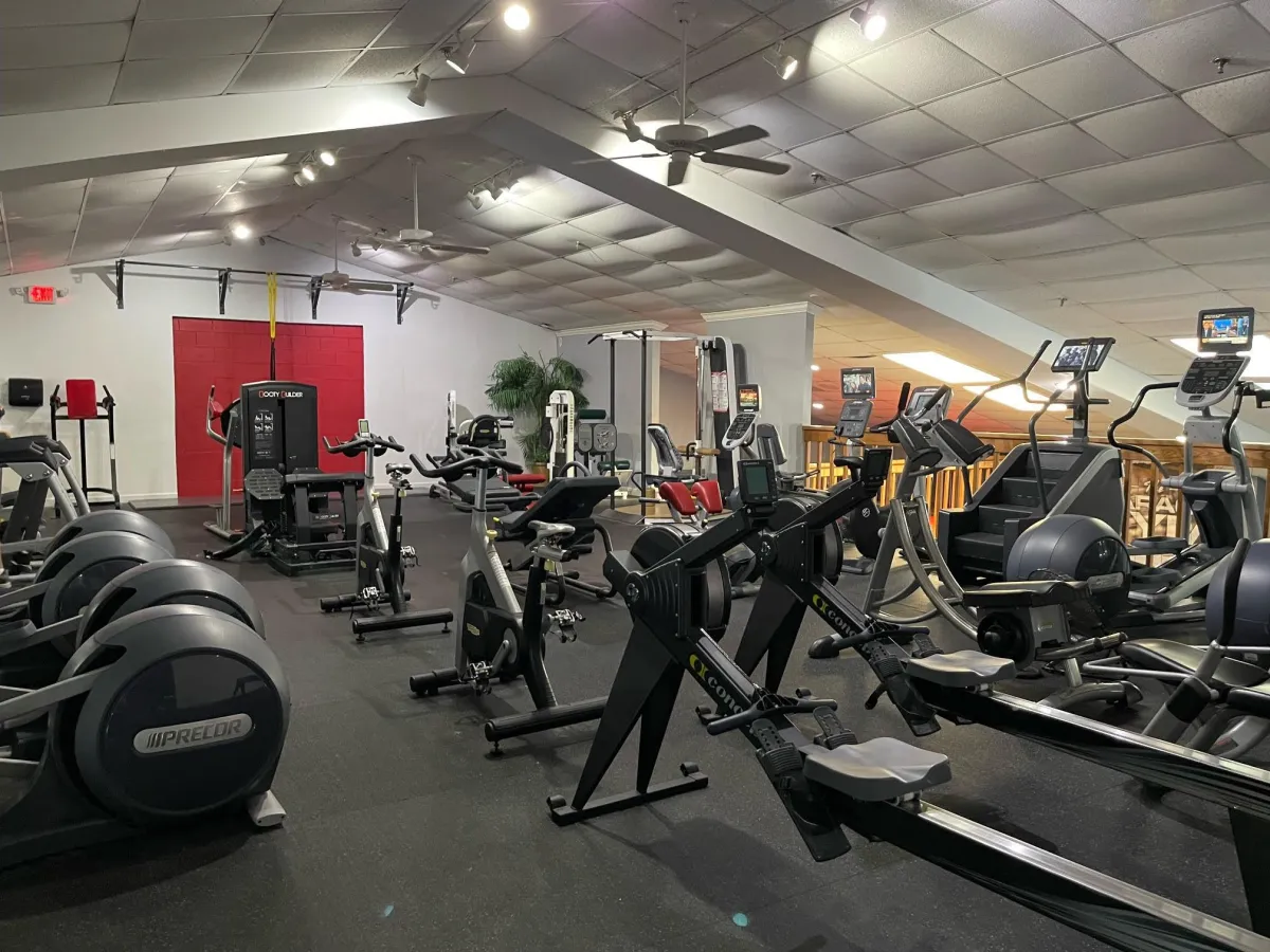 LAVA 24 Fitness gym tour 5